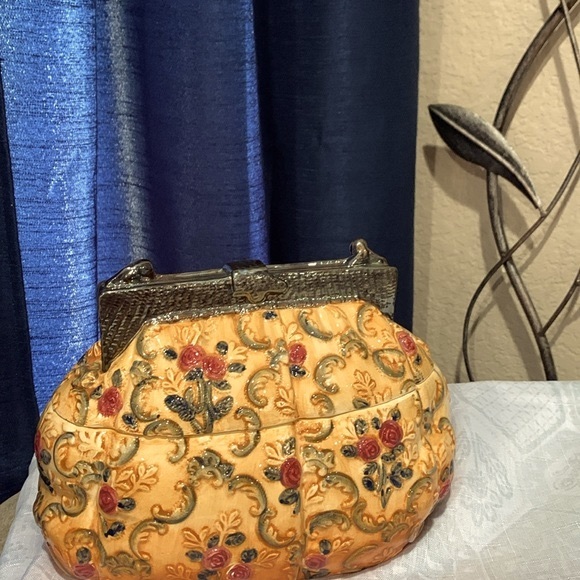 🔹 - Picture 3 of 7